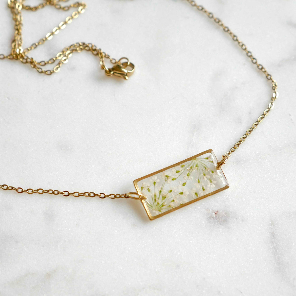Collier Estelle blanc - rectangle( moyen)