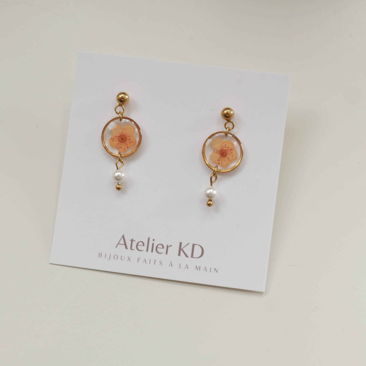 Boucles d'oreilles Perla - spirées oranges - petit rond 12mm