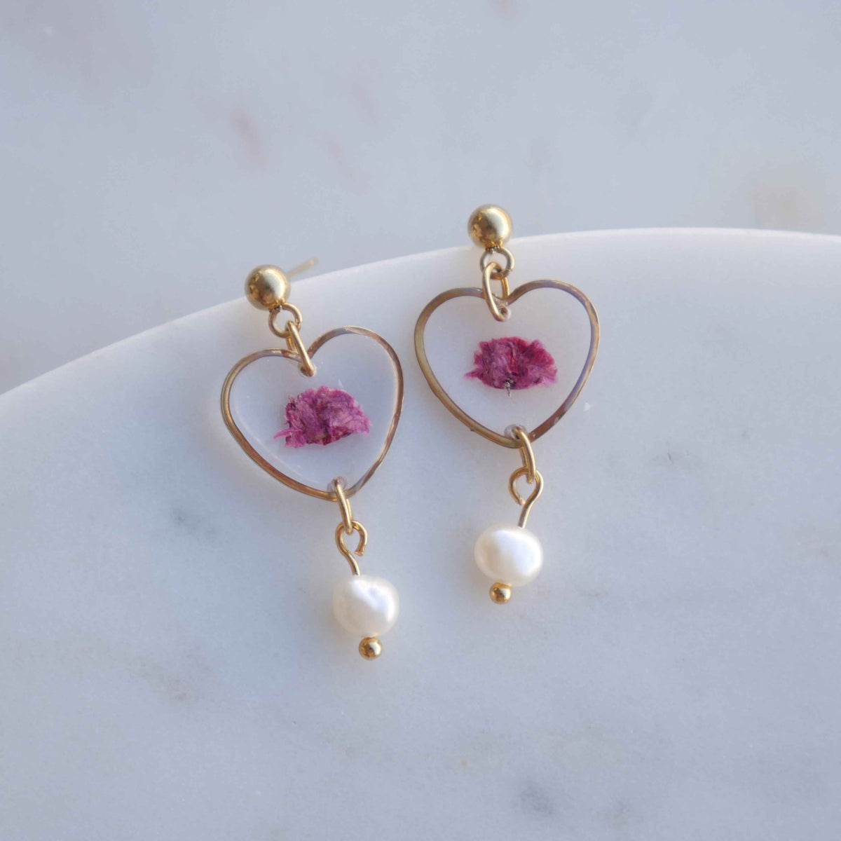 Boucles d’oreilles Perla - gypsophile fuschia - coeur (moyen)