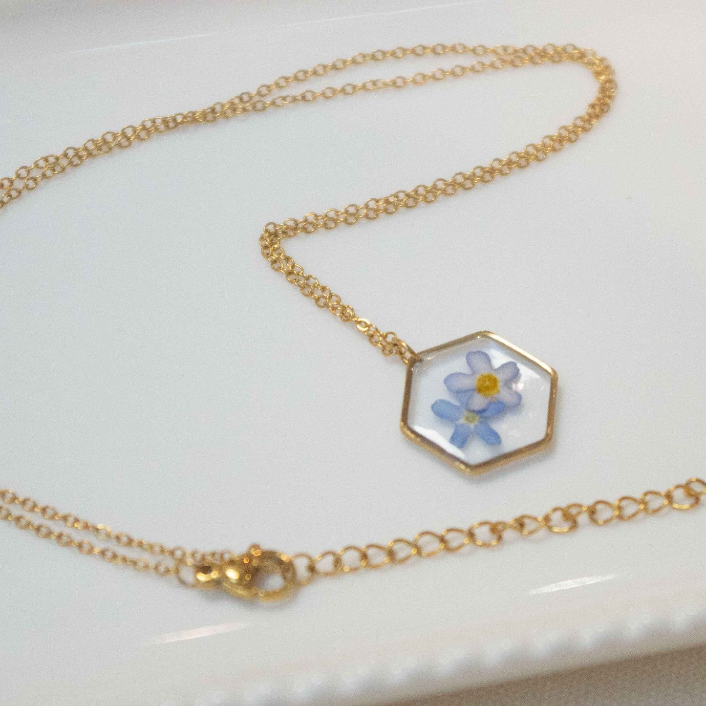 Collier Myosotis hexa - moyen 16mm
