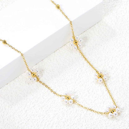 Floral Pearl Pendant Necklace