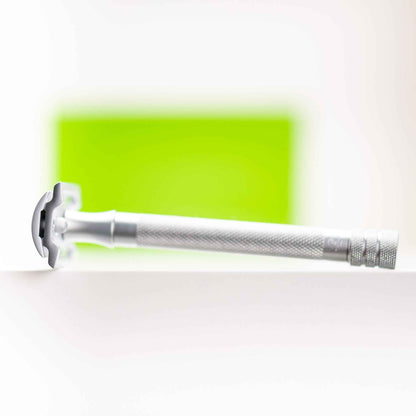 Merkur 3-Piece DE Safety Razor, Closed Comb, Knurled Extra Long Handle, Matte Chrome