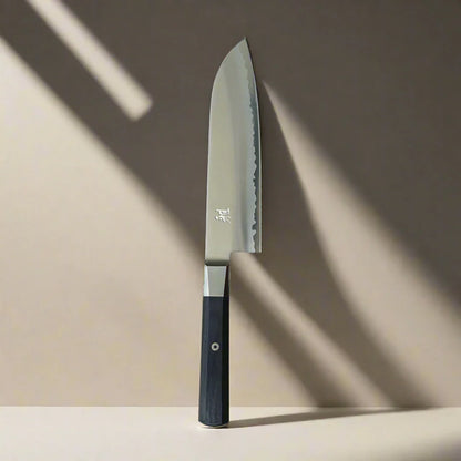 MIYABI 4000 FC Santokumesser, 18 cm – Schwarzer Griff