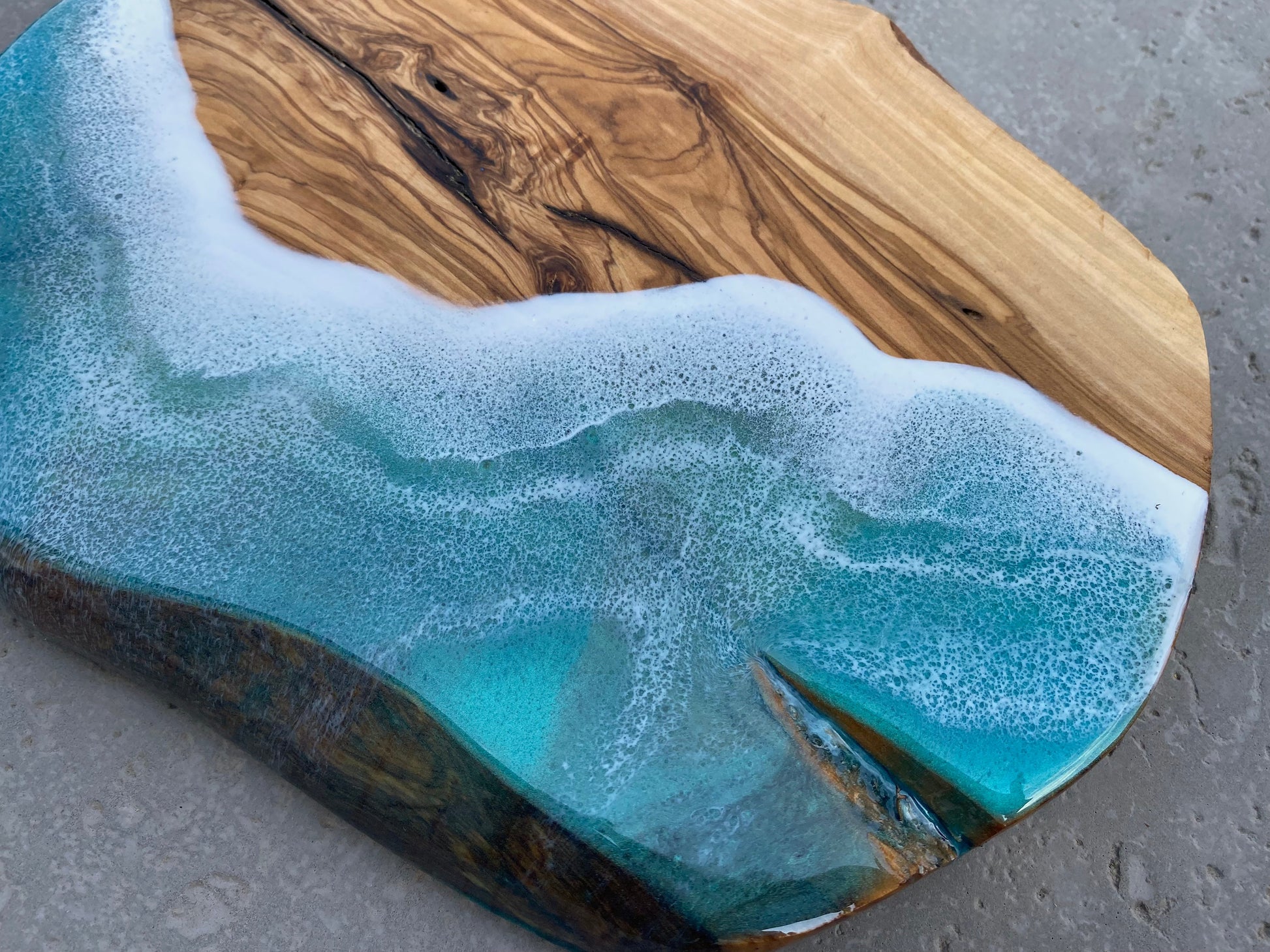 Olive Wood Charcuterie Board - AURABAGS SHOP