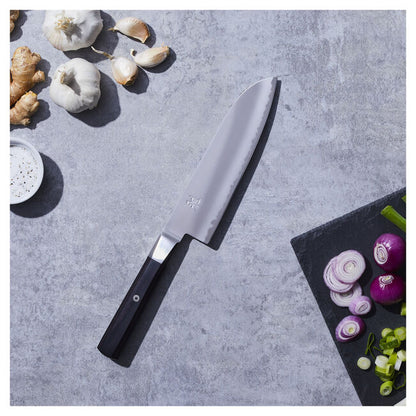 MIYABI 4000 FC Santokumesser, 18 cm – Schwarzer Griff