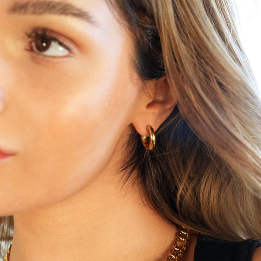 CHOLULA Gold: Mid Width Smooth Surface Tube Hoop Earrings
