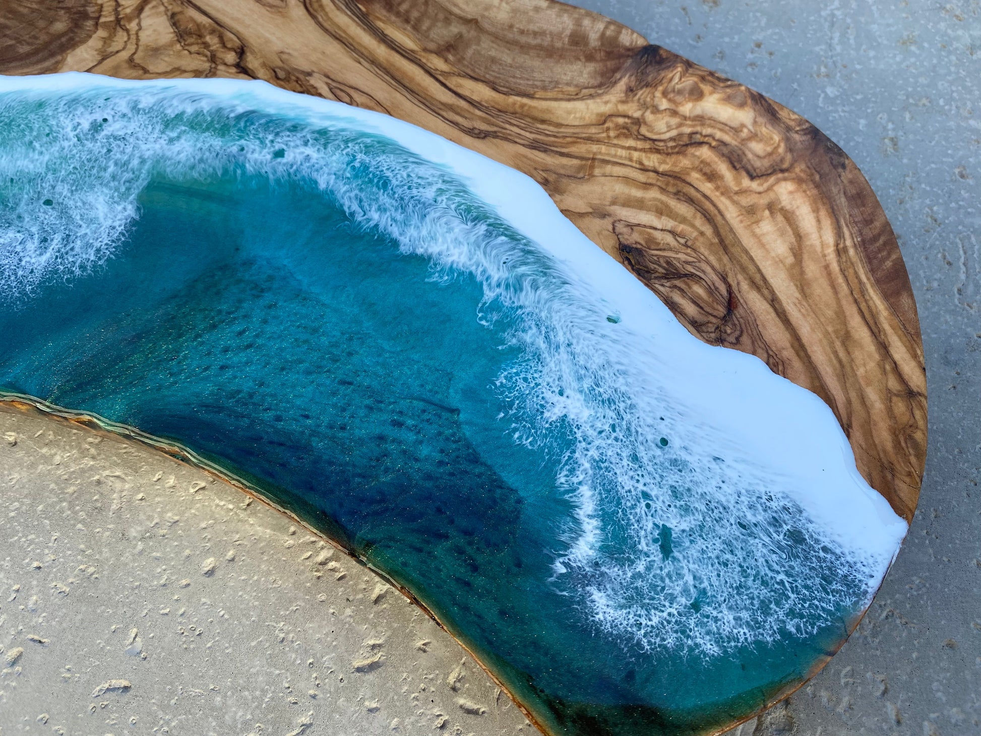 Olive Wood Charcuterie Board - AURABAGS SHOP