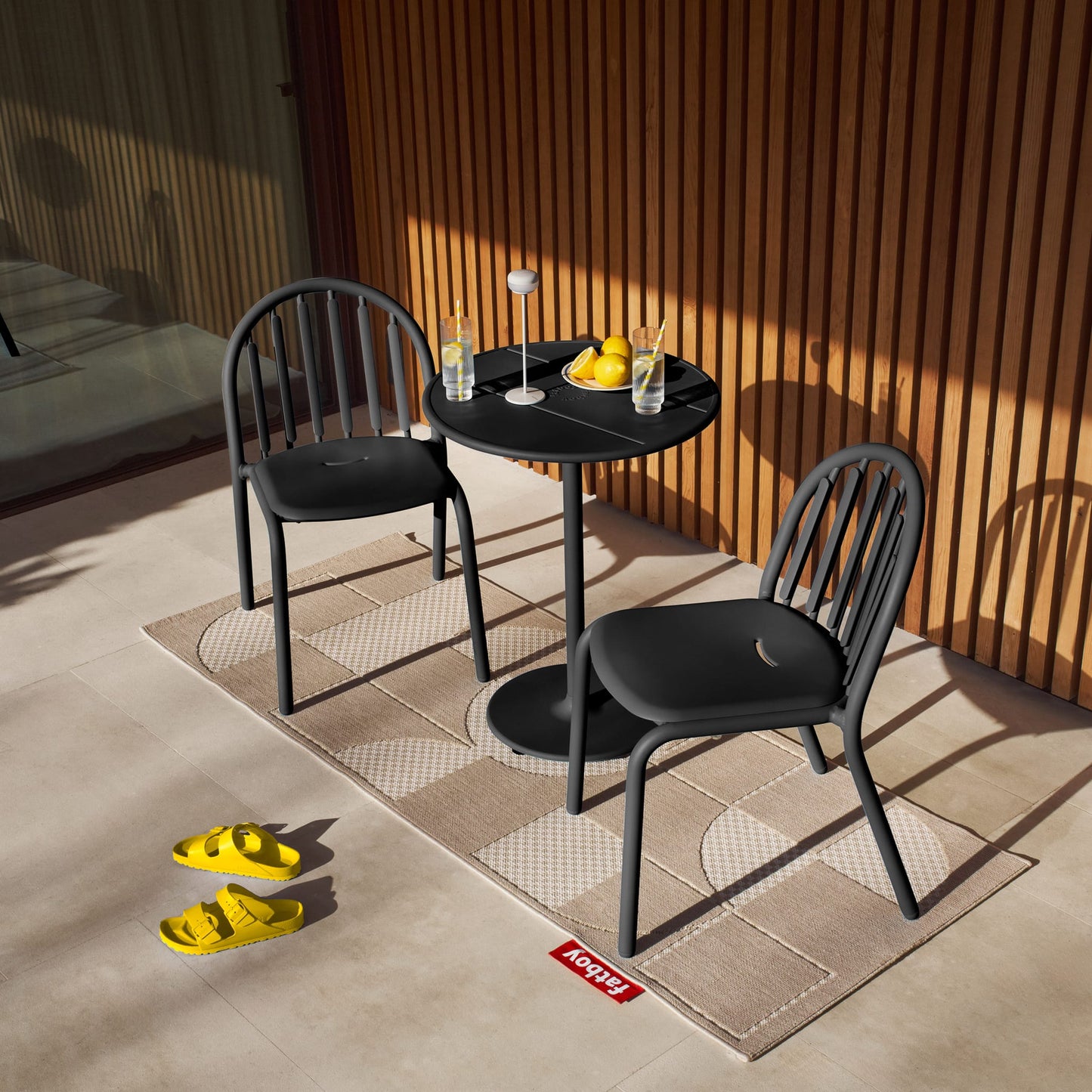 Fred's Bistro-Set<br> 1 runder Tisch + 2 Stühle