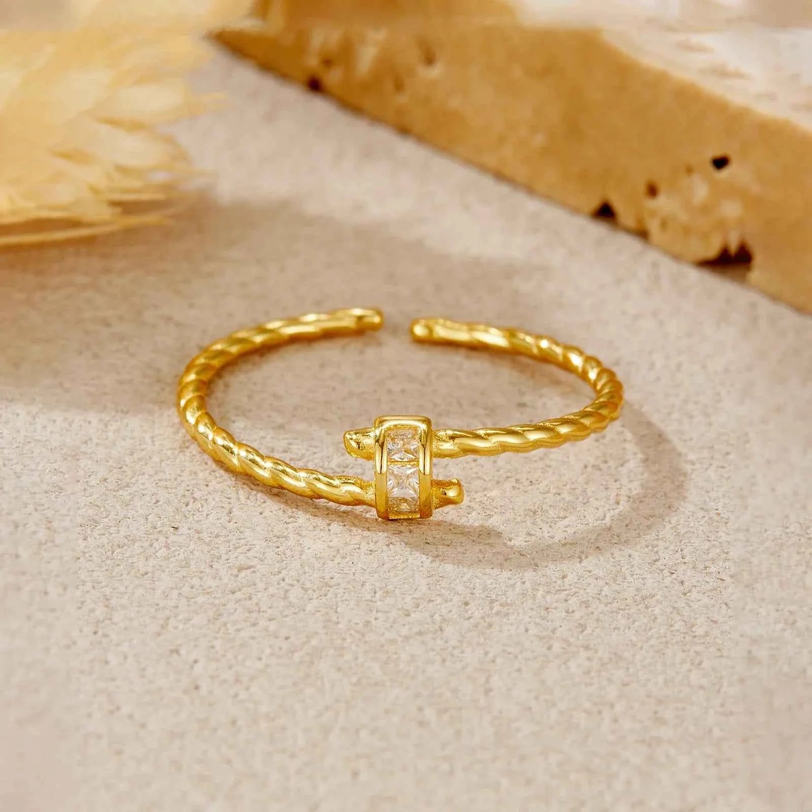 The Signature 925 Sterling Silver Twist Ring