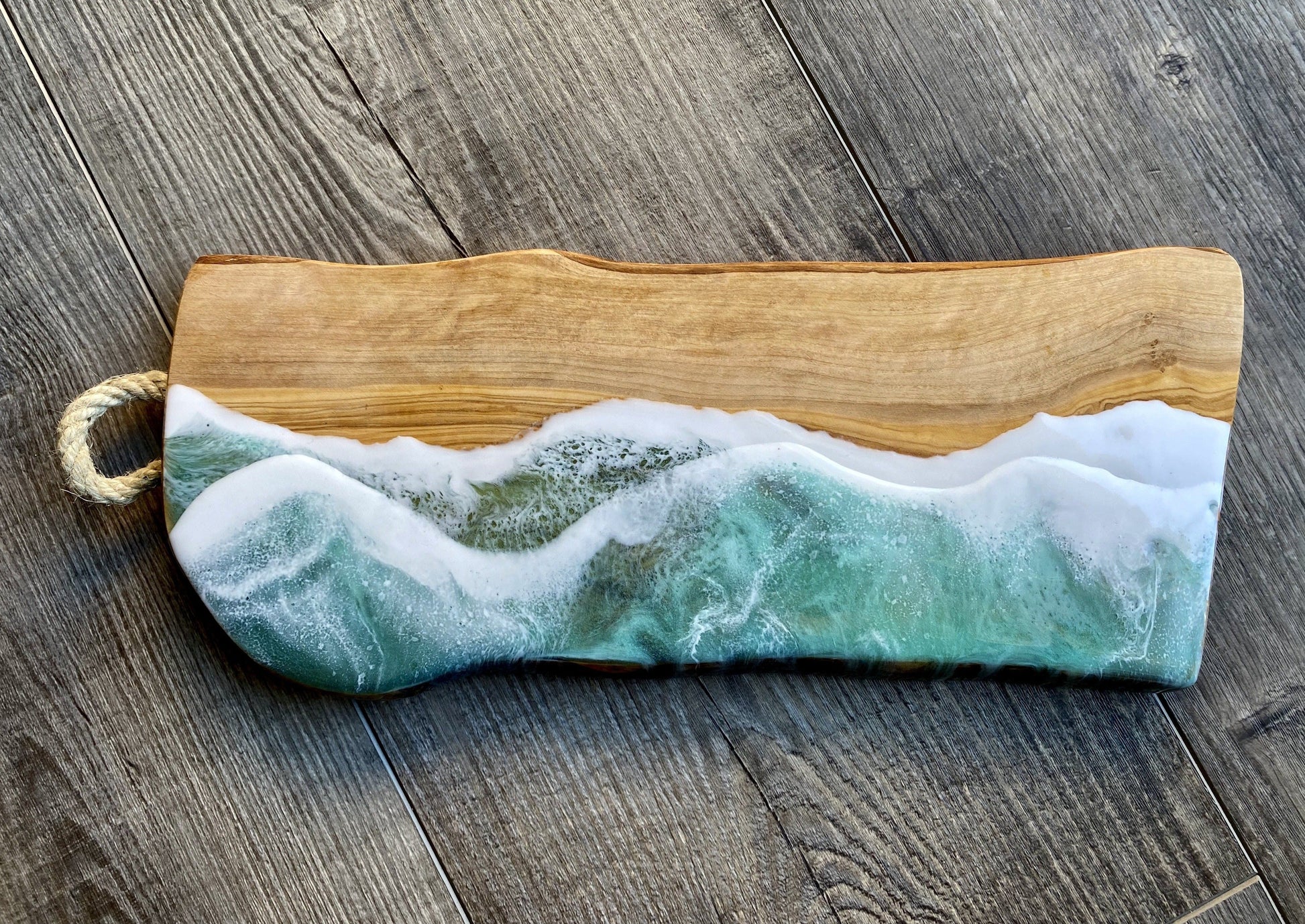 Olive Wood Charcuterie Board - AURABAGS SHOP
