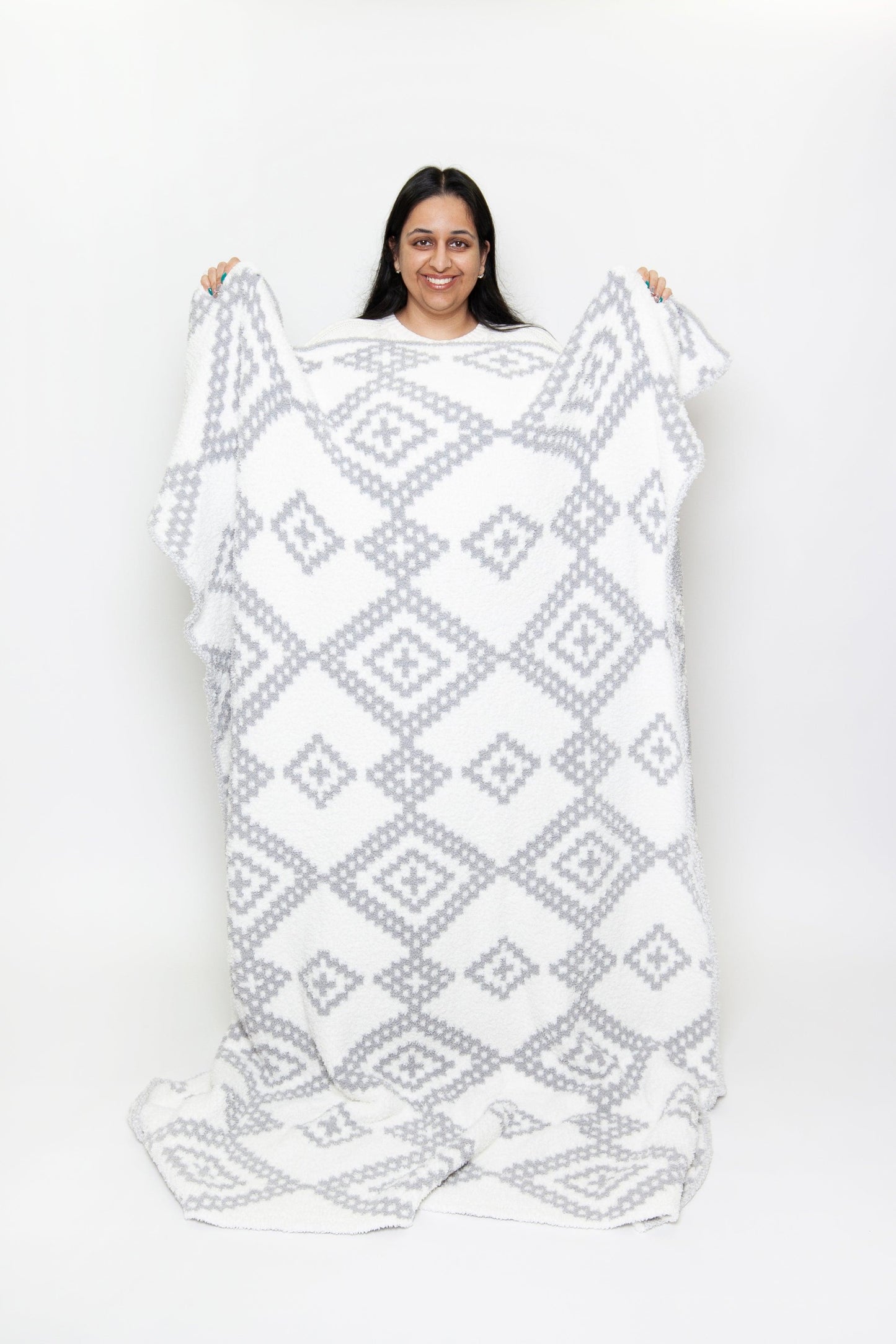 Grey & White Diamond Mosaic Print Extended Throw