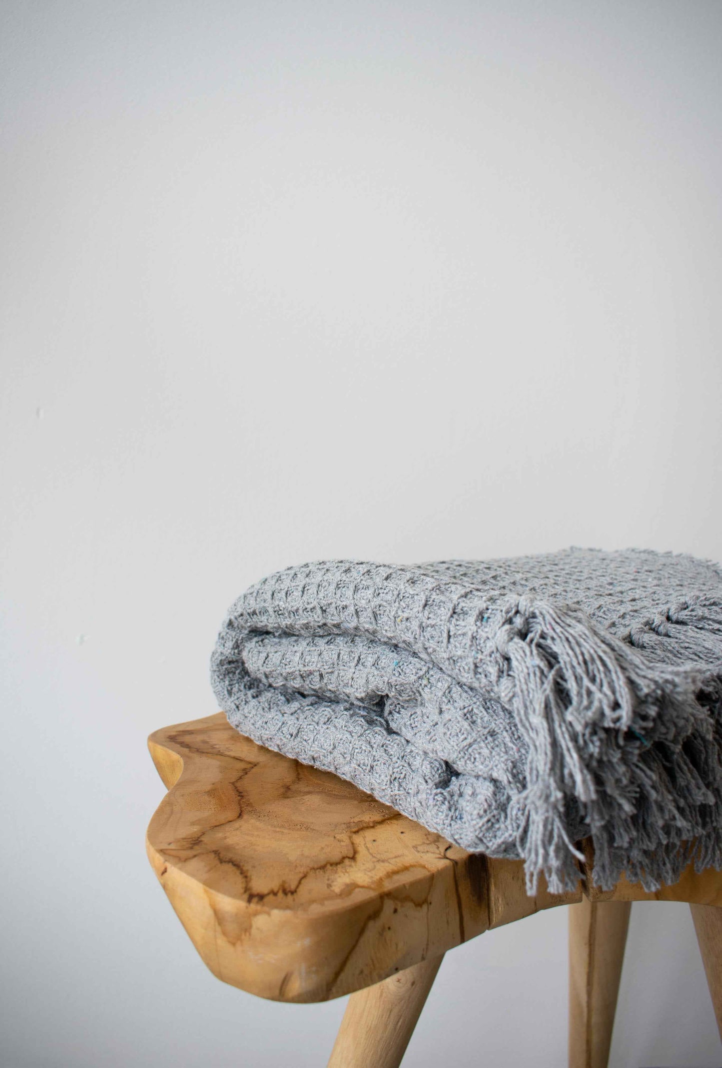 THROW BLANKET - WAFFLE GREY