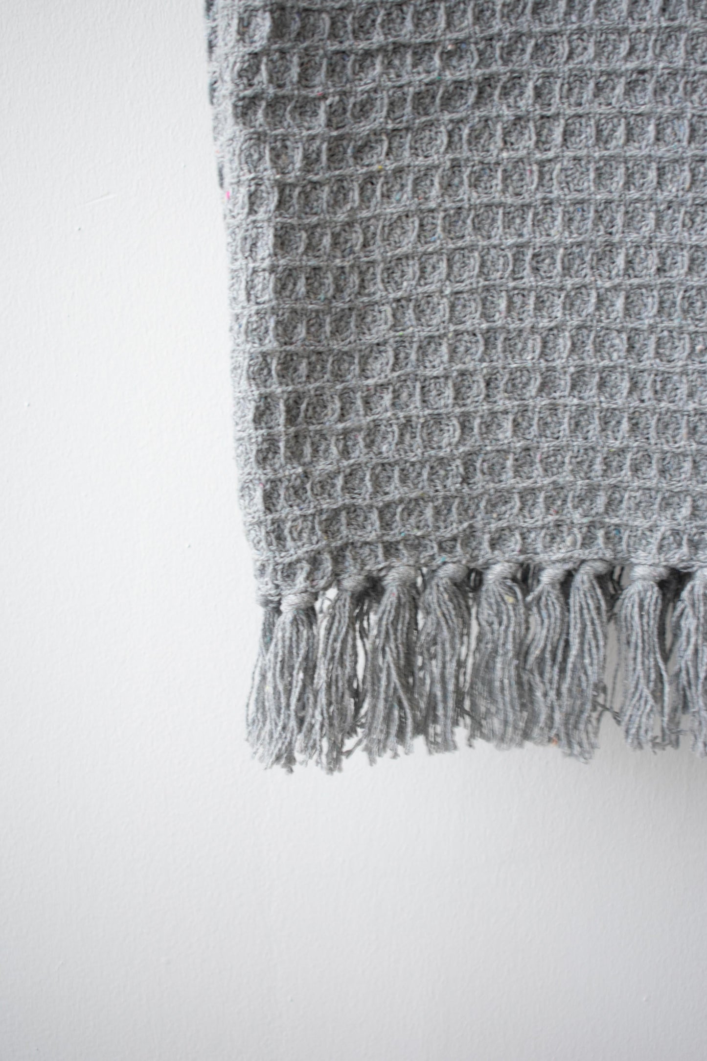 THROW BLANKET - WAFFLE GREY