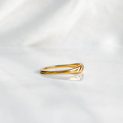 Bague dorée pour femmes en acier inoxydable plaqué or 18K | CÉRÈS