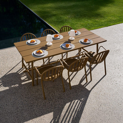 Fred's Table<br> 6 to 8-places