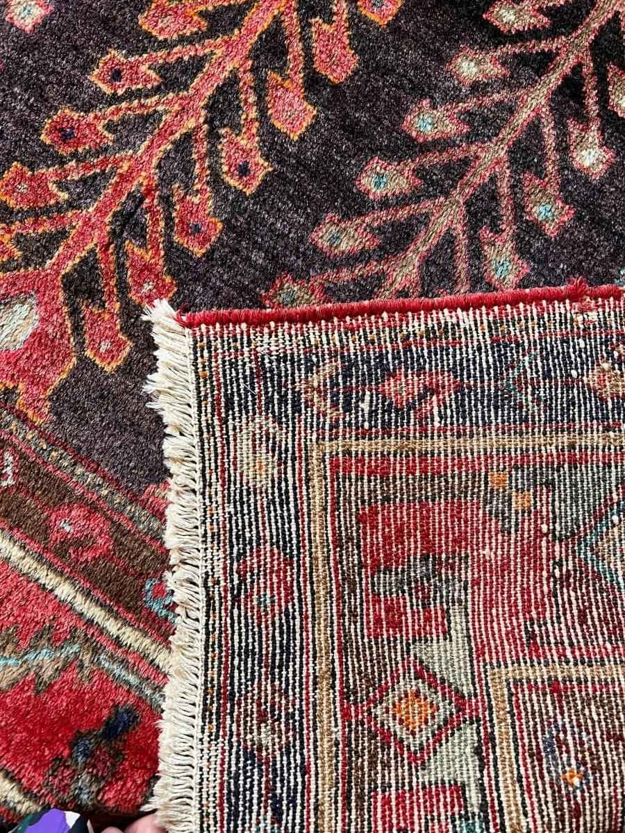9'8" x 5' 3" | Vintage Kurdish Koliyai Rug