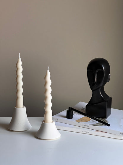 Runder Kerzenständer aus Jesmonit: Minimalistische Tischdekoration