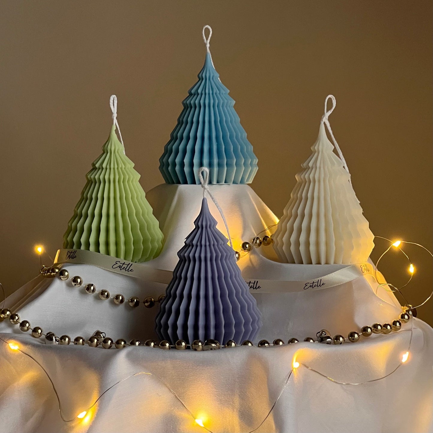Origami Weihnachtsbaum Sojawachs Kerze: Handgegossene Festtagsdekoration