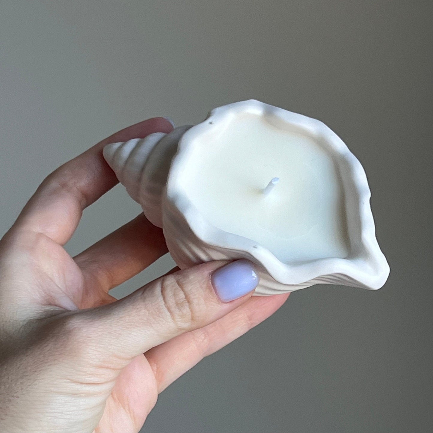Muschelglas Sojawachskerze | Handgemachtes Jesmonite-Gefäß