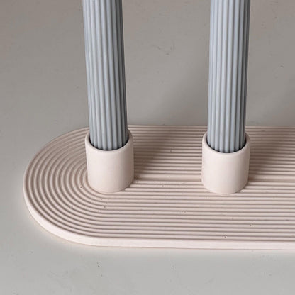 Geometrischer Kerzenhalter aus Jesmonit: Minimalistisches 3-Kerzen-Mittelstück