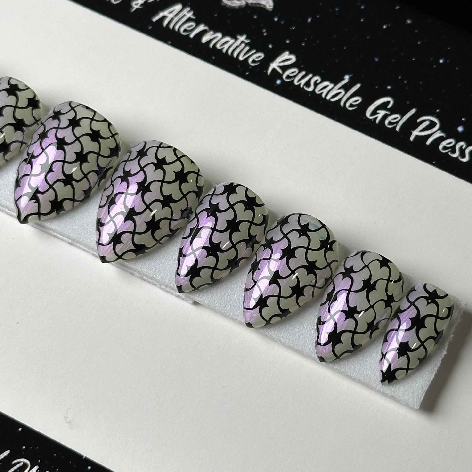 Pearl Lattice