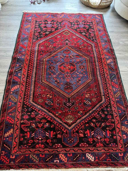Perisan Zanjan Rug | 4' 8" x 7' 3"