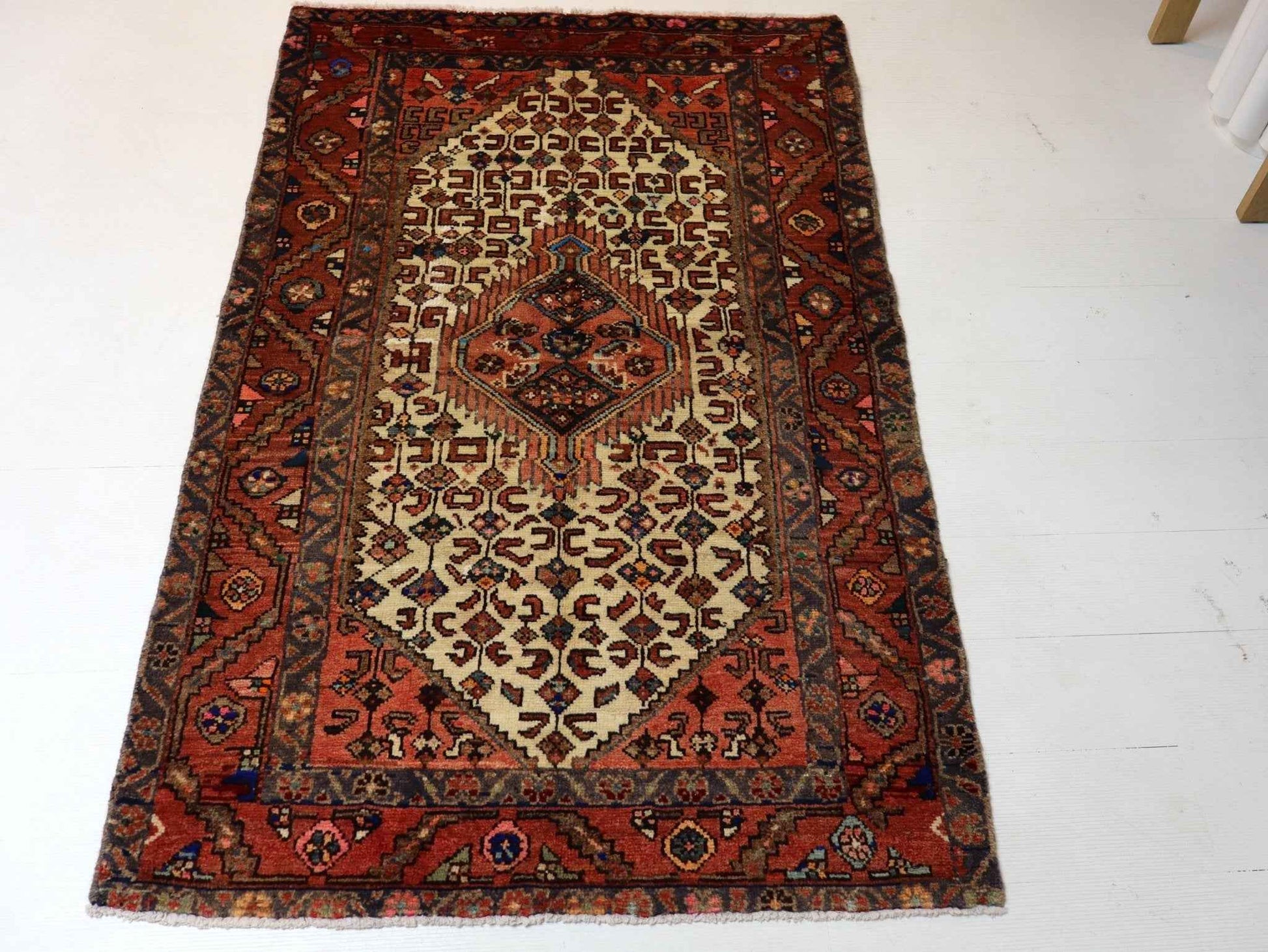 Persian Asadabad Rug | 3' 3” x 5' 5"