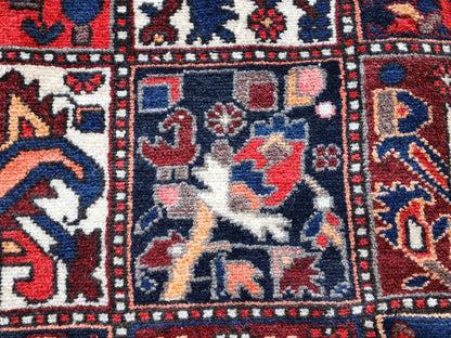Persian Bakhtiari Rug | 5' 1" x 9' 6"