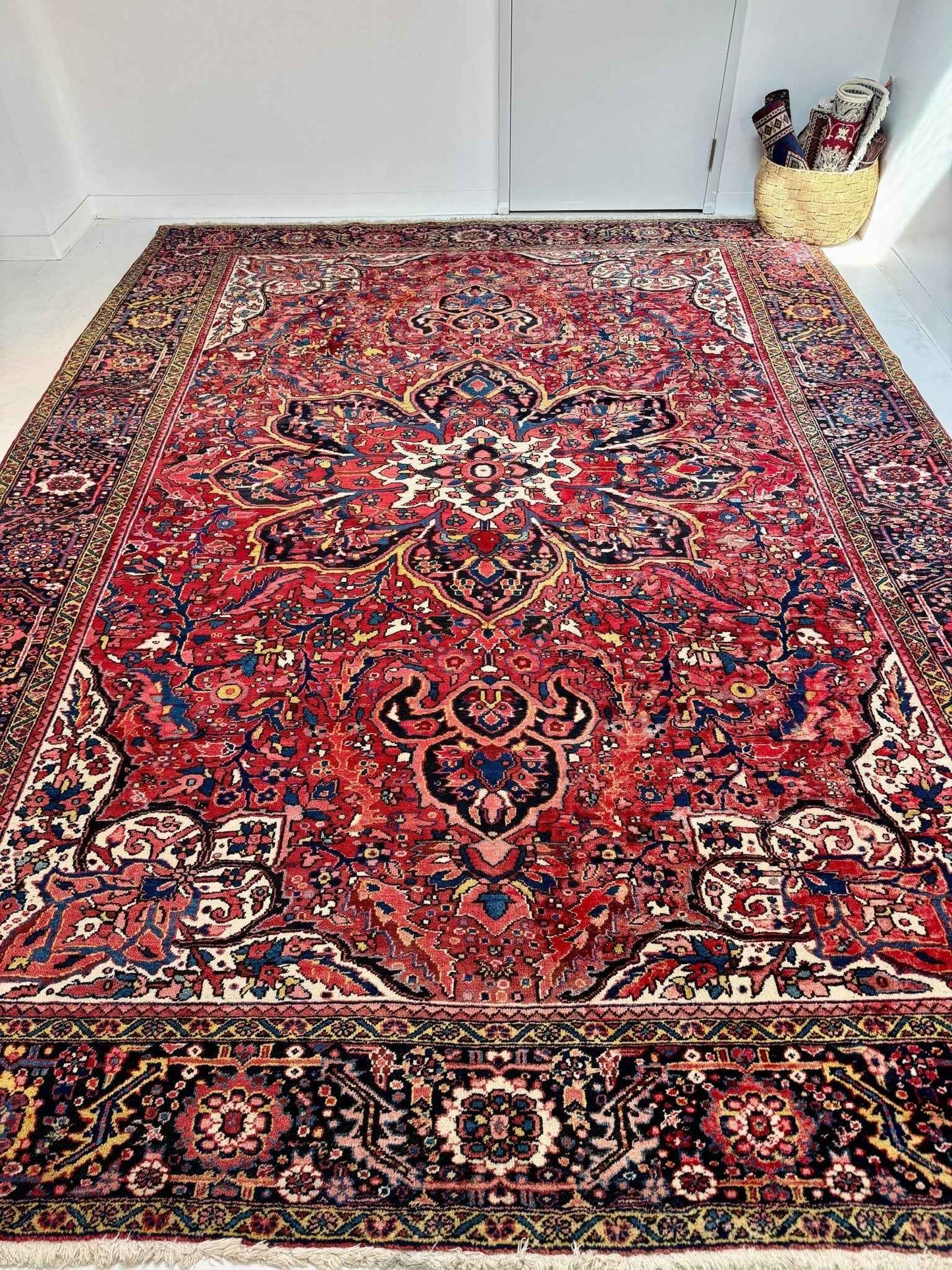 Persian Heriz Rug | 10' x 13' 2"