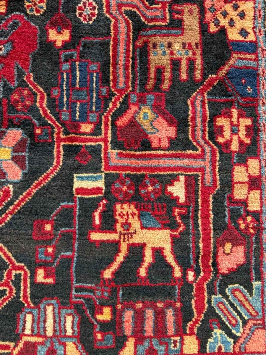 Persian Nahavand Rug | 5' 3" x 9' 8"