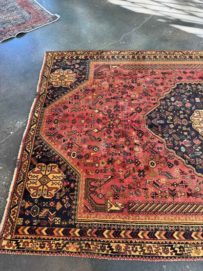 Persian Shiraz Rug | 6' 8" x 10' 1"