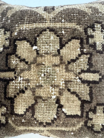 Pillow No. 027 | 16" x 16"